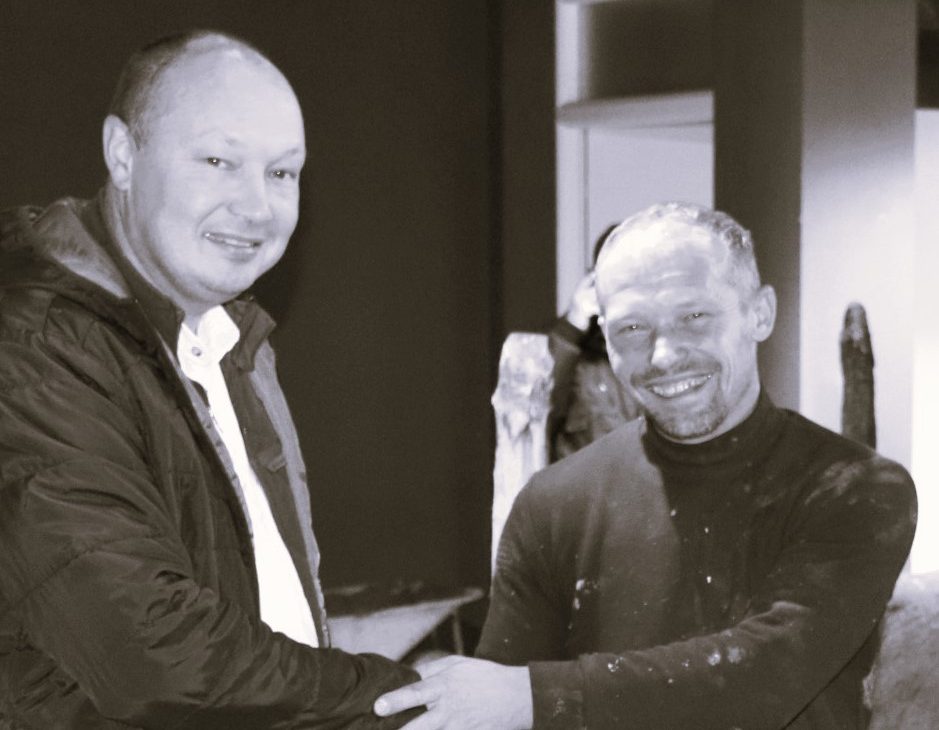 restaurator Valeriu Simion Iacob și maistru lucrări Attila Karoly 